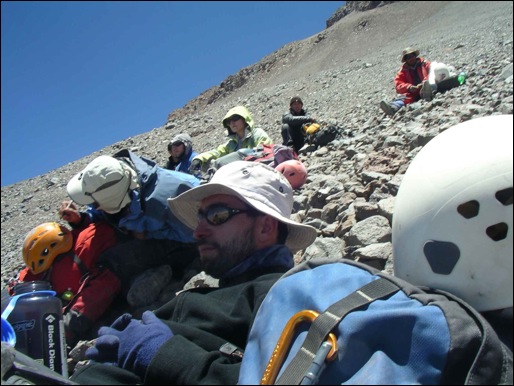 SML_IMGP0143-team-resting-training-day